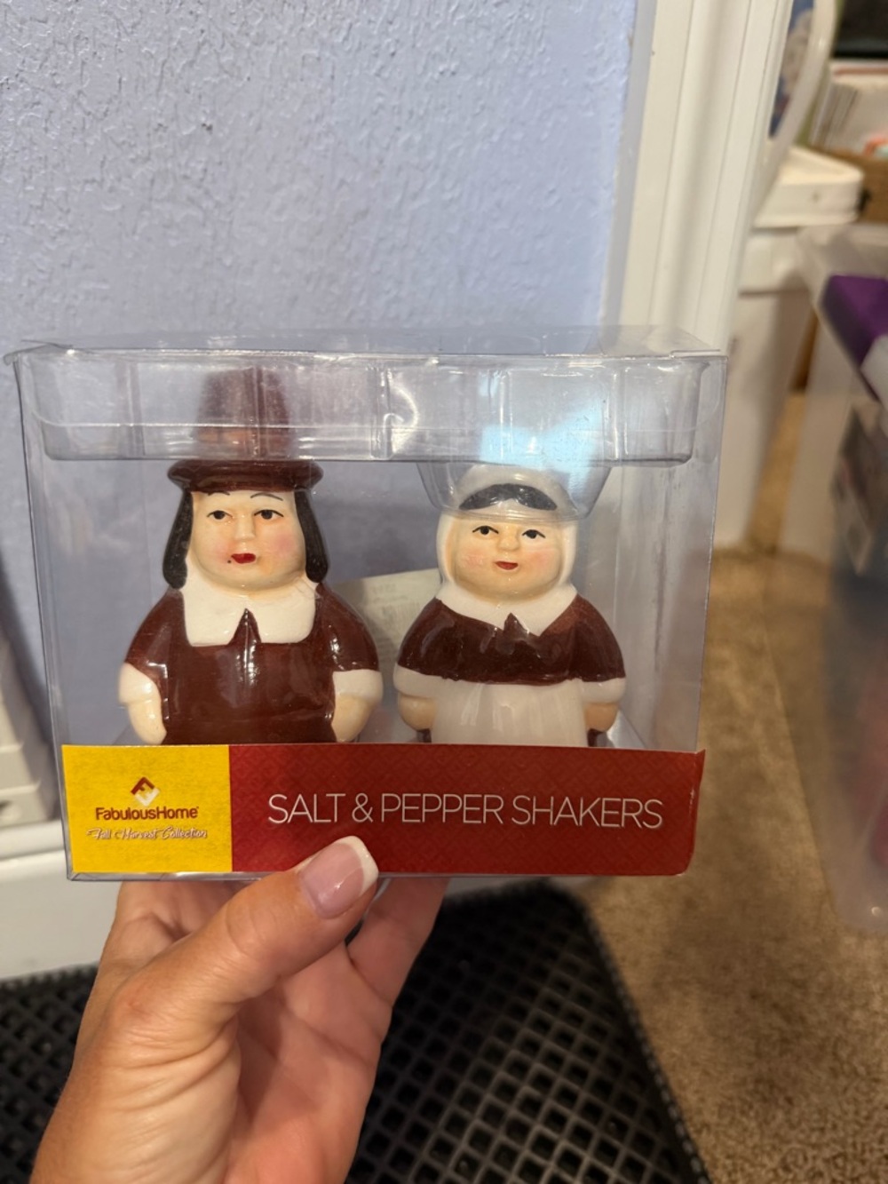 Brown & White Pilgrim Salt and Pepper Shaker Set